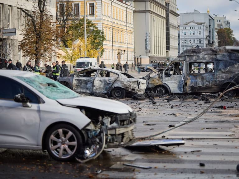 Rusia bombardea el corazón de Kiev; hay al menos 10 muertos y 60 heridos
