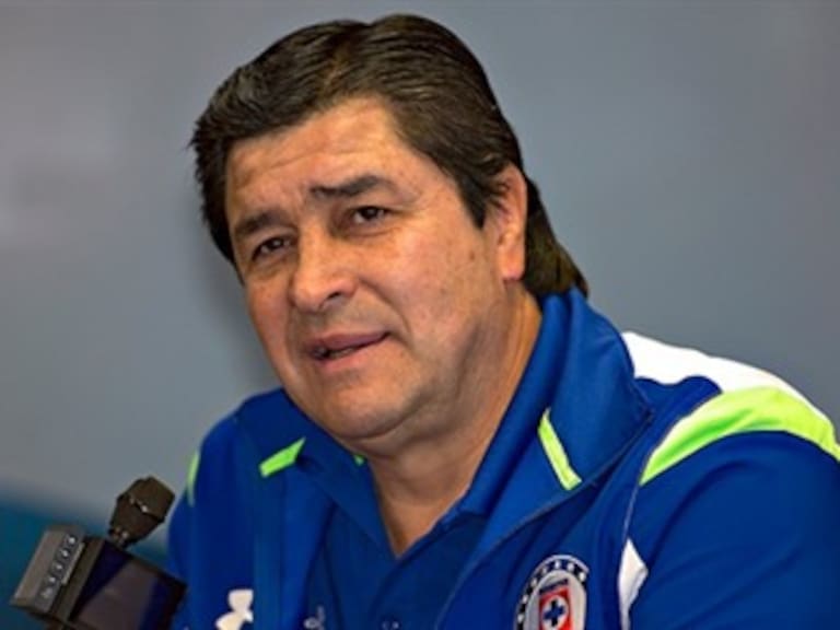 Cruz Azul respalda a Luis Fernando Tena