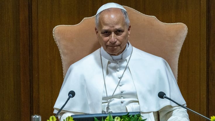 El papa León contra la IA: ¿por qué el máximo pontífice pidió “desarmar” a la inteligencia artificial?