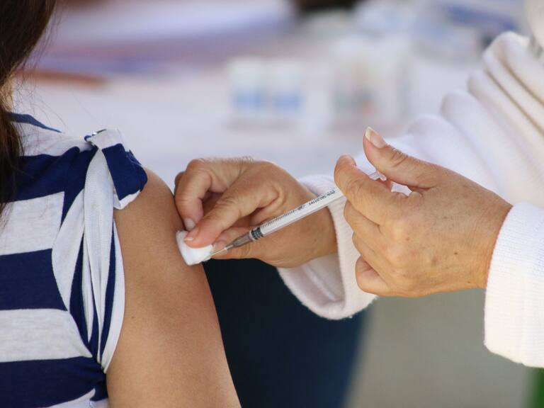 Comenzará la vacunación por sarampión y tos ferina en México.