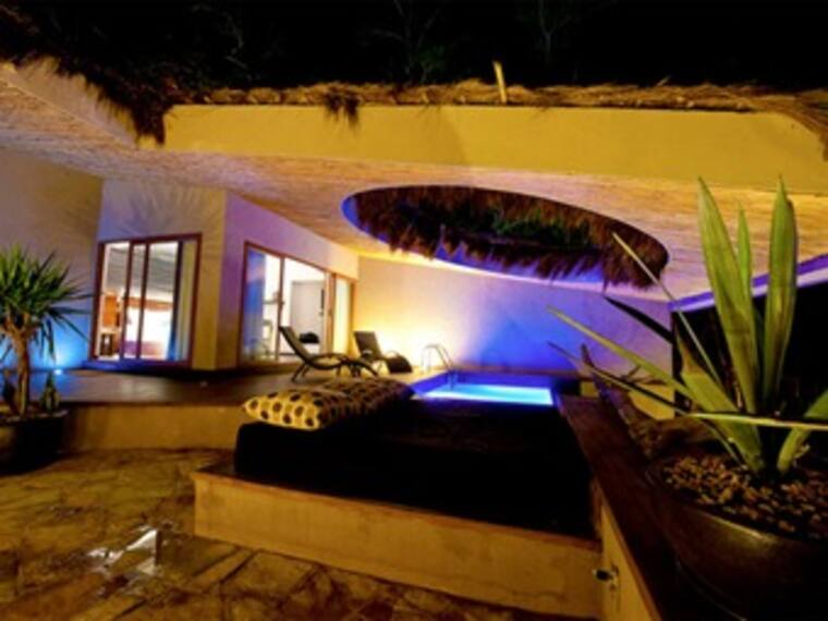 3 destinos para festejar el amor.'Pasaporte W' con Michelle Fridman