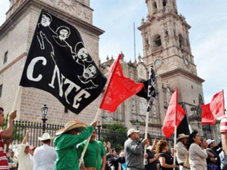 Disidencia magisterial toma INE e IEM en Michoacán