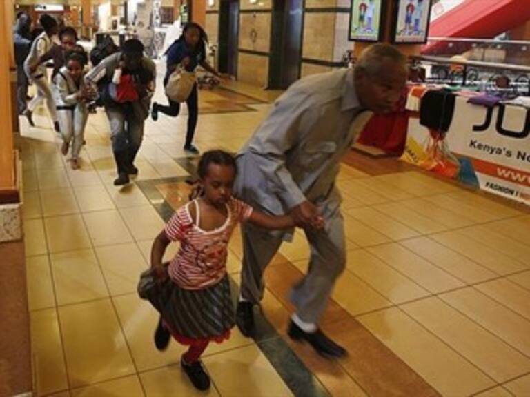Reportan nuevos disparos en un centro comercial de Nairobi