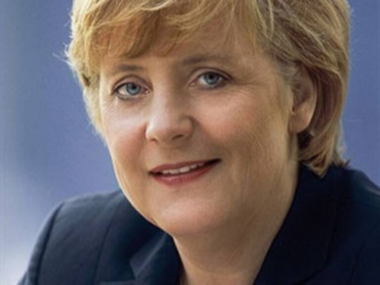 Abordan Merkel y Papa crisis financiera europea