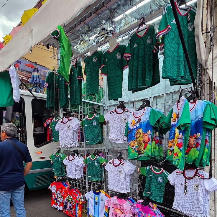 Mundial 2026: Concanaco advierte que la piratería afectará comercio y turismo en México