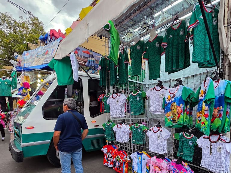 Mundial 2026: Concanaco advierte que la piratería afectará comercio y turismo en México