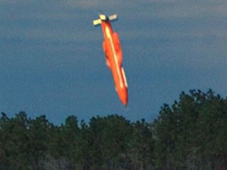 GBU-43/B MOAB: así funciona la bomba más grande del arsenal de Estados Unidos. X - sentdefender