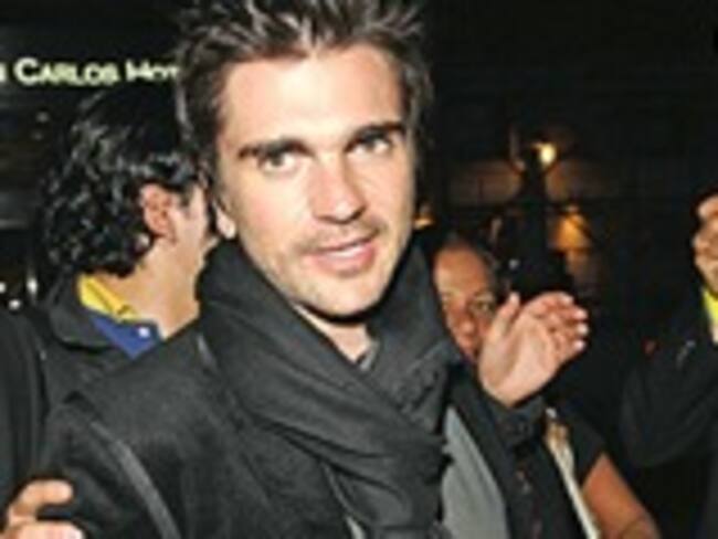 Realiza con éxito Juanes primero de cuatro conciertos en Bogotá