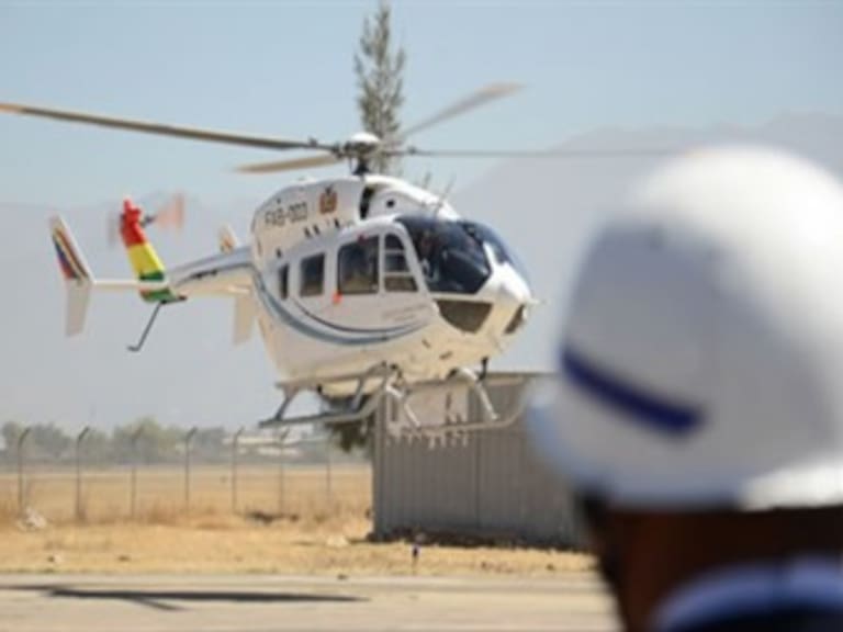 Entrega Evo Morales helicóptero para seguridad de la Cumbre del G77