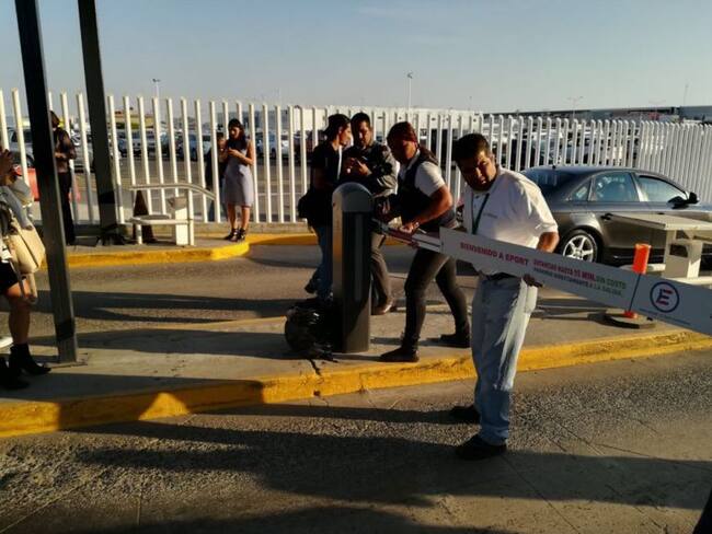 Desalojan a ejidatarios del Aeropuerto Internacional de Guadalajara