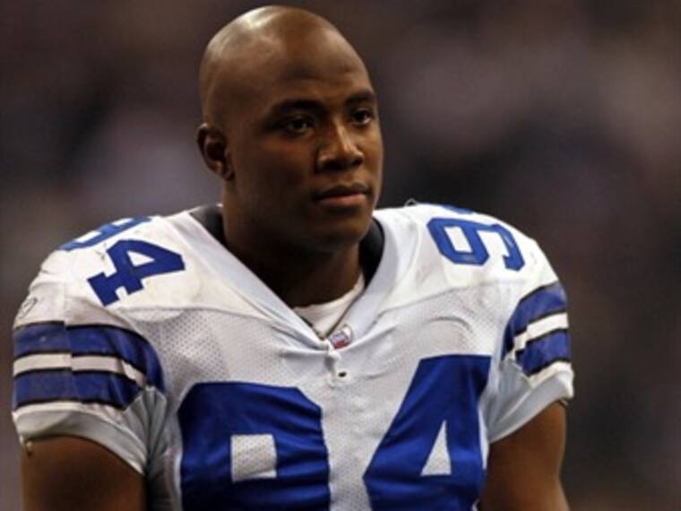 Firma DeMarcus Ware temporada con los Broncos de Denver