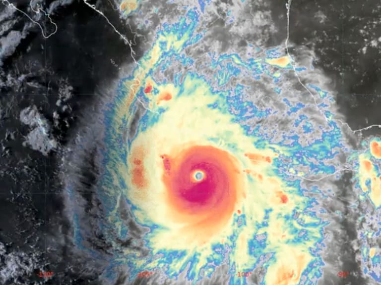 El huracán Polo vuelve a intensificarse frente a las costas mexicanas. Conagua