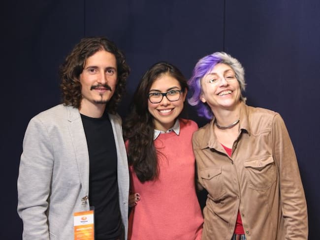 Conoce a la feliz ganadora del concurso 'Diseña la Tarjeta W Radio'