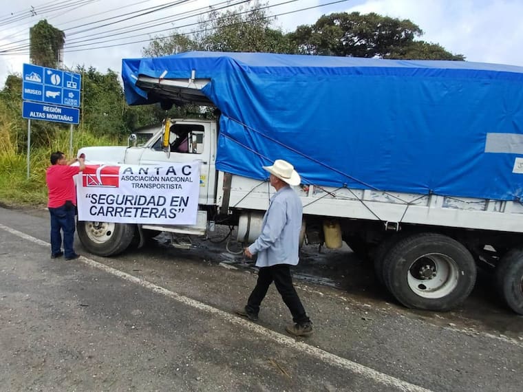 Transportistas y agricultores planean megabloqueo el 6 de abril ante el incumplimiento de acuerdos con el Gobierno Federal