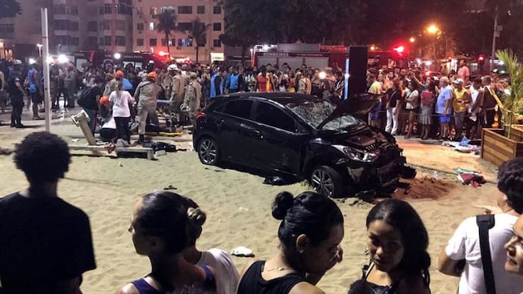 Automóvil arrolla a 15 personas en Brasil