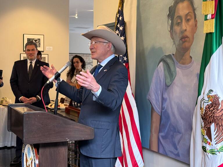 Ken Salazar, en su última conferencia de prensa