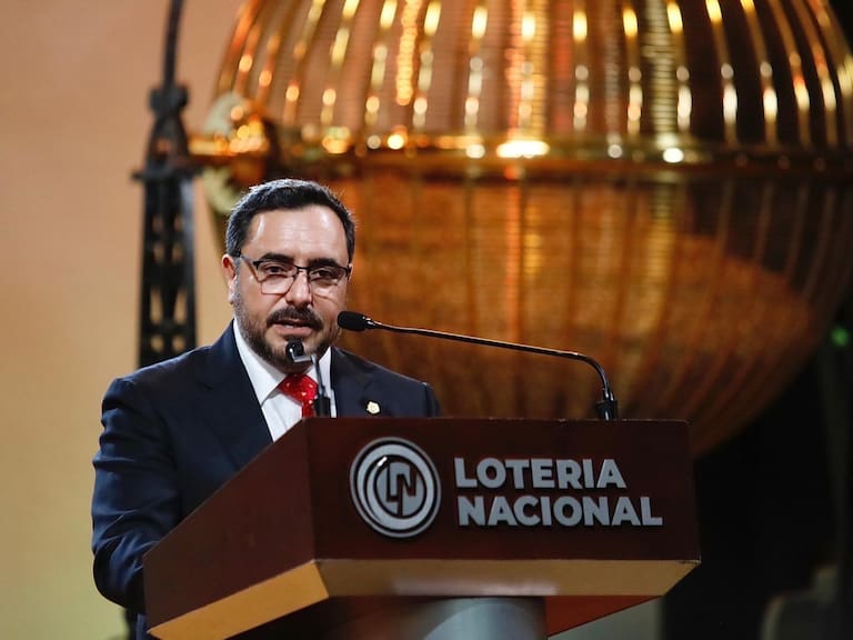 Realiza Lotería Nacional sorteo por los 90 años del IPN