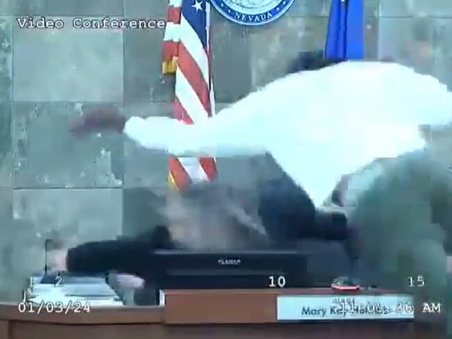 Acusado agrede a jueza tras veredicto