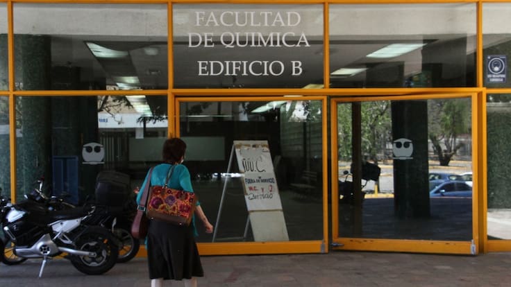 Facultad de Química de la UNAM suspende clases por chinches