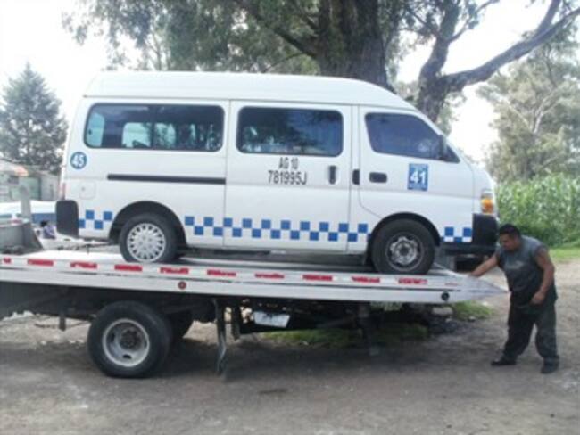 Ejecutan a tres personas al salir de un bar de Ecatepec