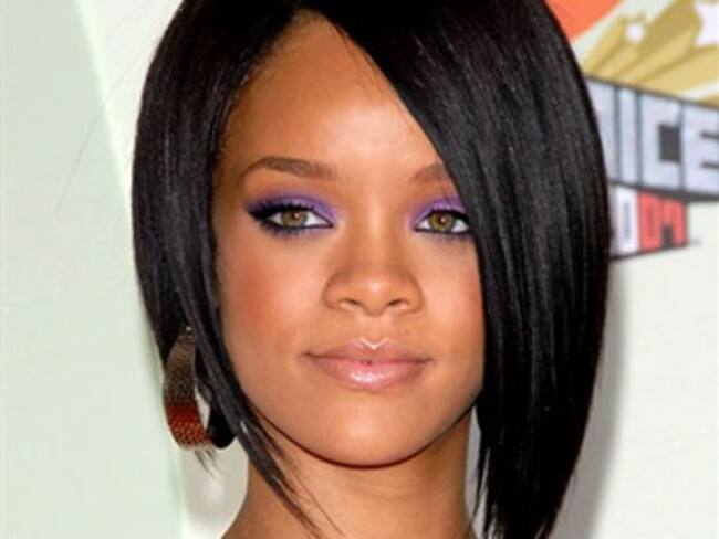 Disfruta Rihanna de una cena romántica con Tinie Tempah