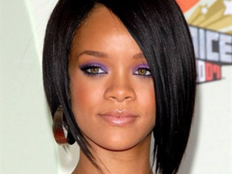 Disfruta Rihanna de una cena romántica con Tinie Tempah