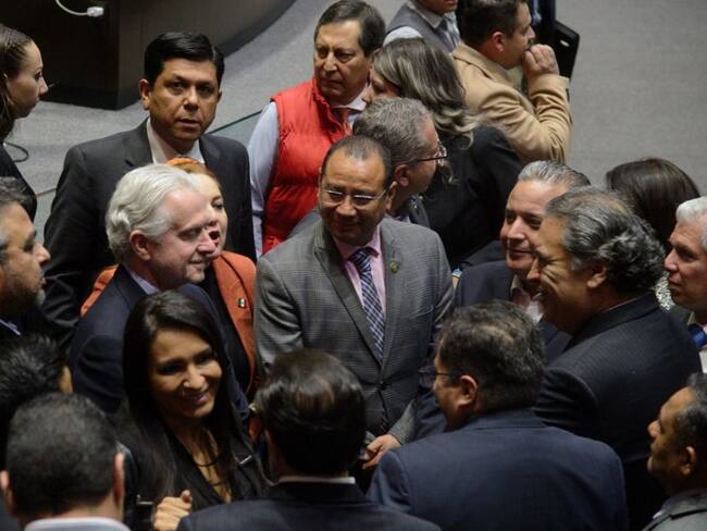 Acusa AMLO a conservadores de hacer bloqueo a reforma electoral