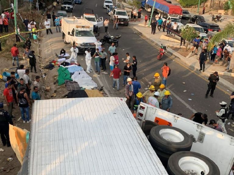 Aumenta cifra de víctimas por choque de trailer en Chiapas: Luis M. García