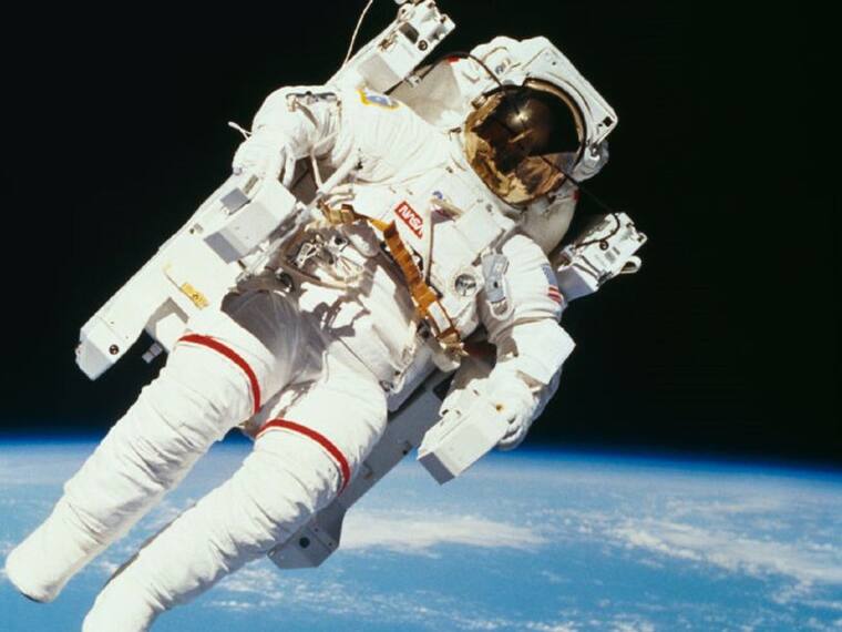 SOPITAS: La NASA abre primer viaje comercial al espacio