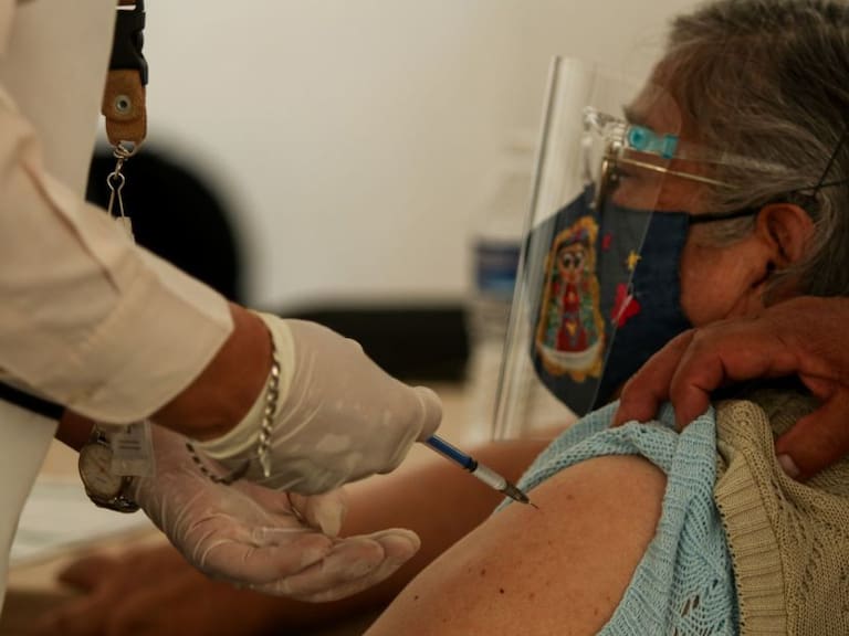 Mujer muere tras recibir vacuna de Sinovac en Hidalgo
