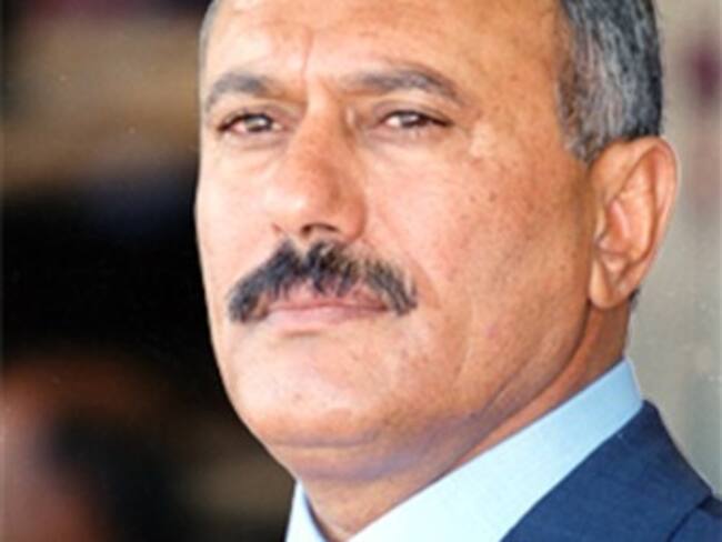 Presidente de Yemen se aferra al poder pese a protestas