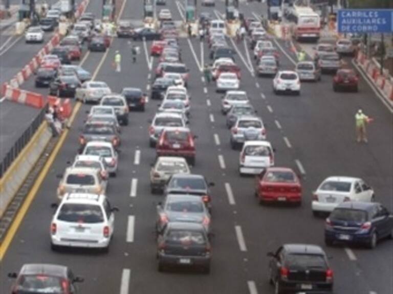 Abandonan miles de paseantes Ciudad de México por puente vacacional