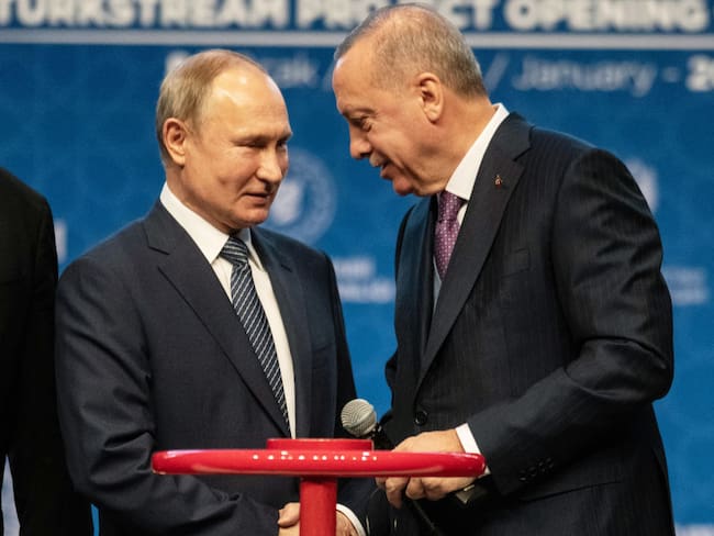 Propone Turquía una cumbre por la paz entre Trump, Zelenski y Putin