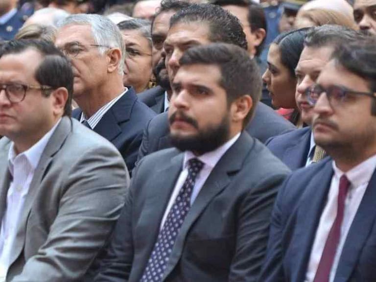 Acusan a los hijos del presidente de estar influyendo en la asignación de contratos de las principales obras públicas del Gobierno Federal.