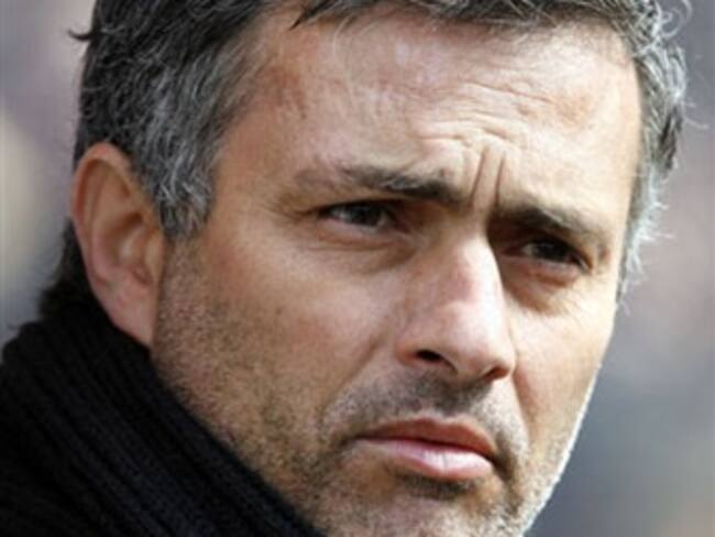 Reconoce Mourinho superioridad del United en Old Trafford