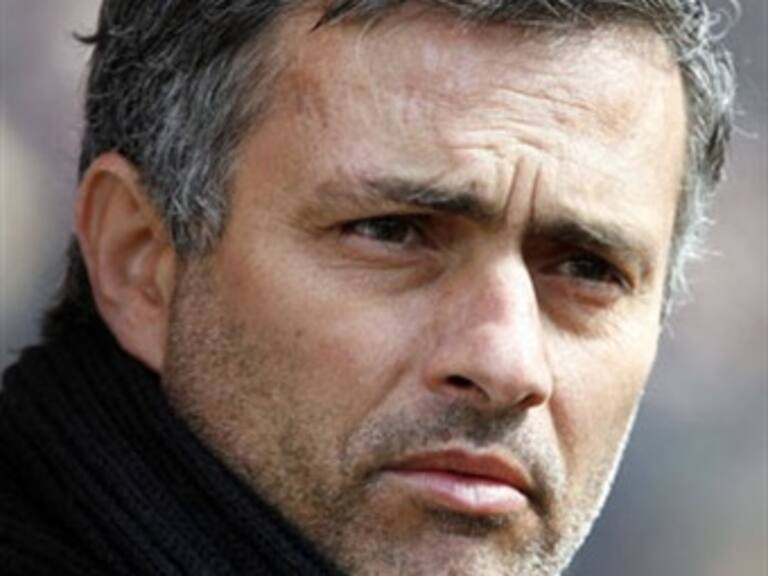 Reconoce Mourinho superioridad del United en Old Trafford