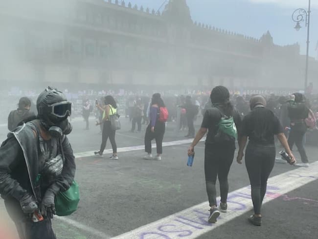 Reportan 62 policías y 19 civiles lesionadas tras marcha en la CDMX
