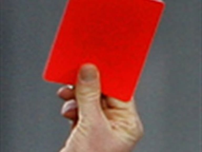 Suspenden a árbitro de por vida por arreglar partidos