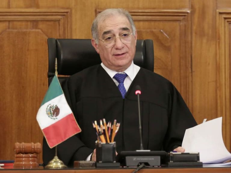 Ministro Pérez Dayán se le va a yugular a AMLO