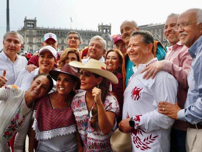 Presentan diputados de MC denuncia ante el INE contra AMLO por marcha