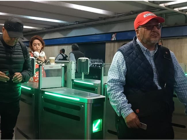 Metro Zócalo: Instala puertas automáticas para agilizar accesos