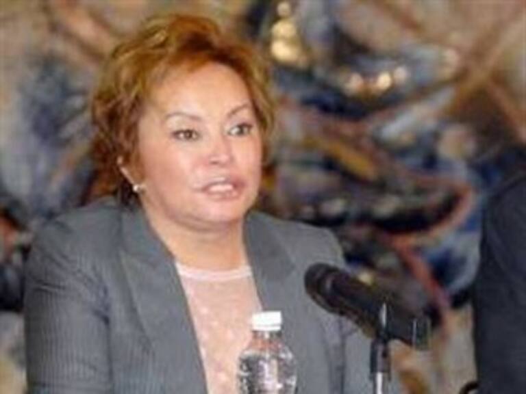 Rechaza Elba paro de profesores y coincide con FCH