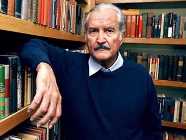 Condecora España a Carlos Fuentes