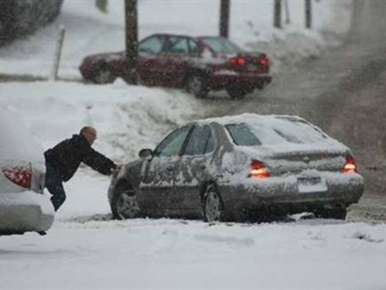 Cerrarán oficinas de migración en EU por tormenta invernal