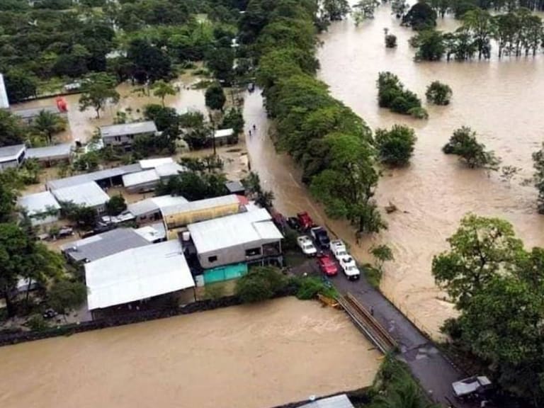 &#039;Karl&#039; deja un muerto e inundaciones en Chiapas