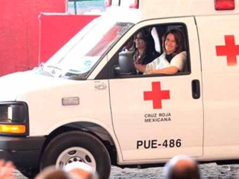 Presentan boleto del Metro conmemorativo de Cruz Roja