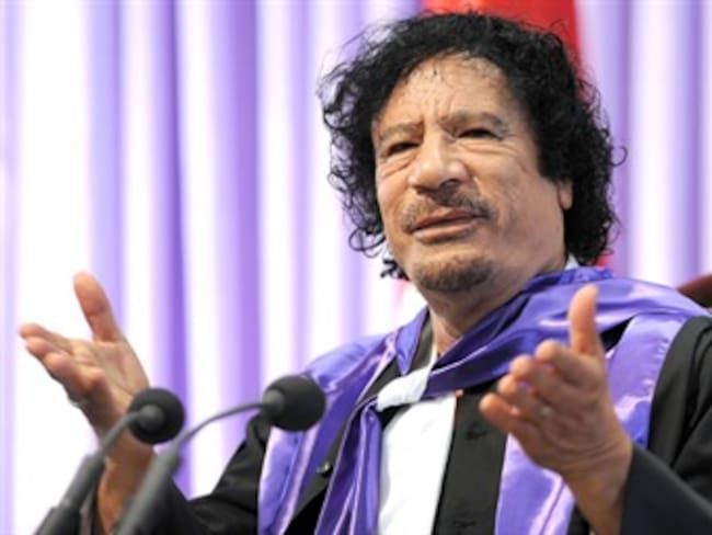 Molesto Gadafi por plan de usar sus activos para financiar rebelión