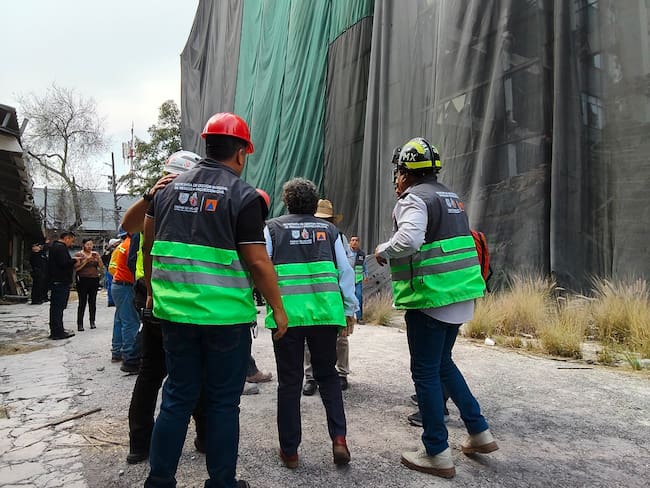 Registran derrumbe en Calzada San Antonio Abad