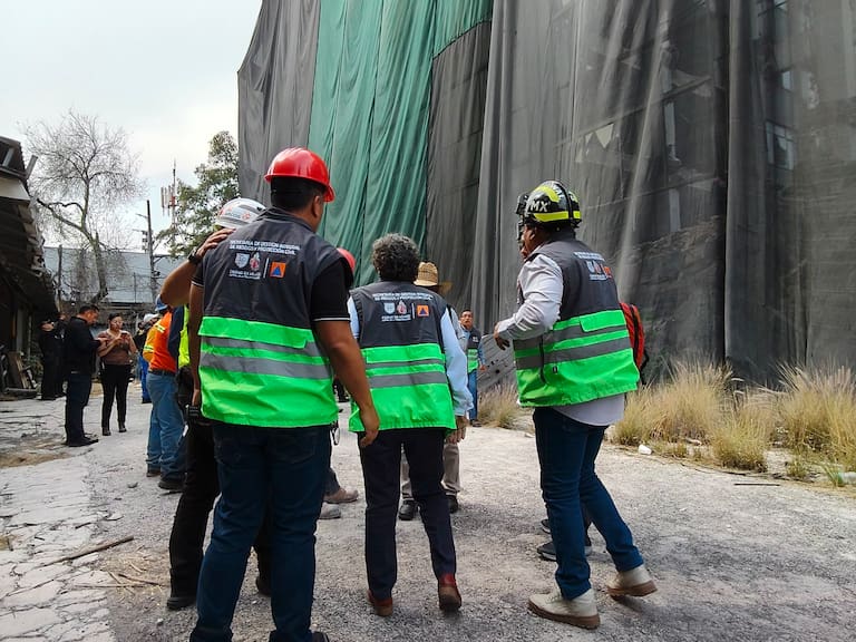 La Secretaría de Gestión Integral de Riesgos y Protección Civil ya se encuentra en el lugar del derrumbe. Foto: SGIRPC