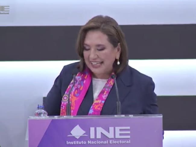 Xóchitl Gálvez se registra ante el INE como candidata a la presidencia